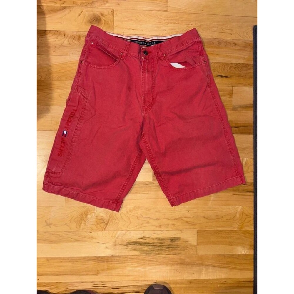 Tommy Hilfiger shorts coral faded red size 30 Y2K